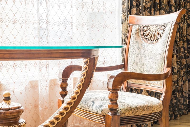 Cómo restaurar muebles antiguos